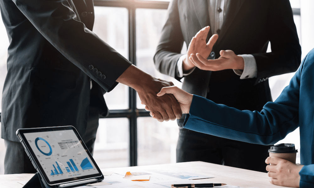 Insurance M&A 2025 Guide for Small and Mid-Sized Companies
